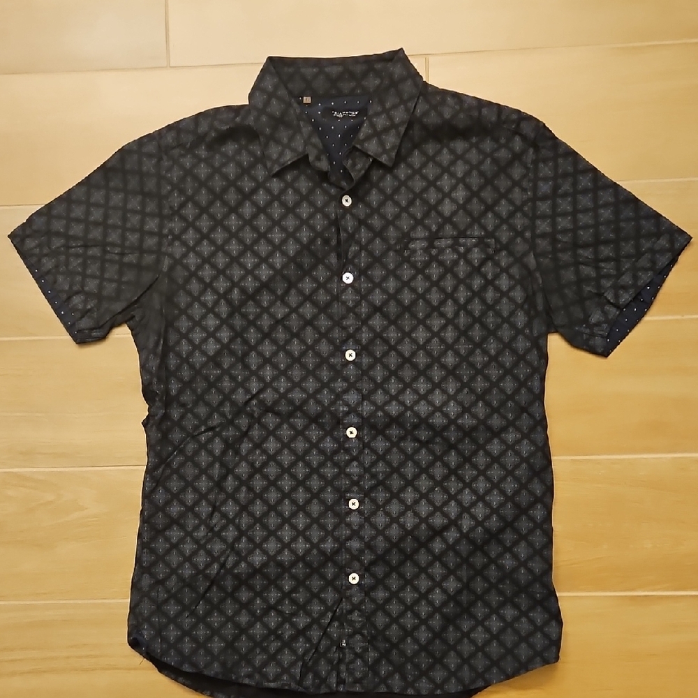 7 Diamonds Blue and Navy Casual Button Down Shirt S